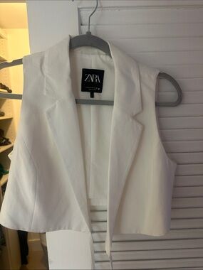 Zara White Cropped Sleeveless Blazer